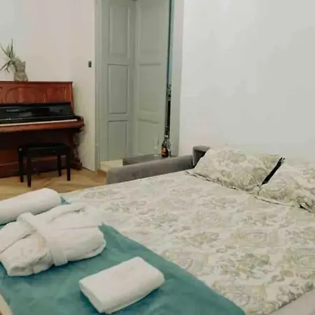 Old Town Luxury Segment Apartmán *